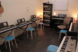 Music classes - Piano, Keyboard and Guitars at Motif Academy
